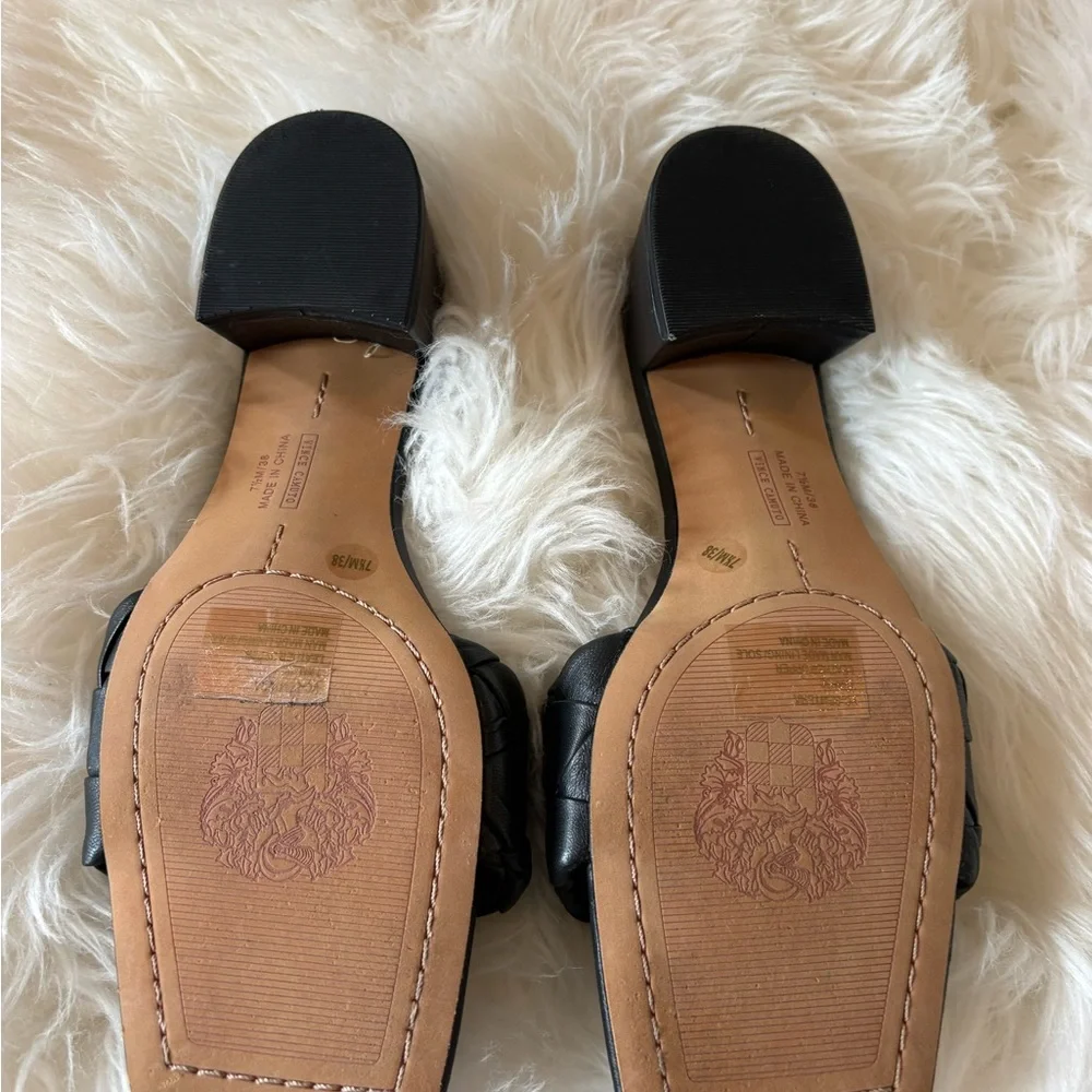 Vince Camuto Black Woven Leather Mules Size 7.5 - Picture 4 of 5